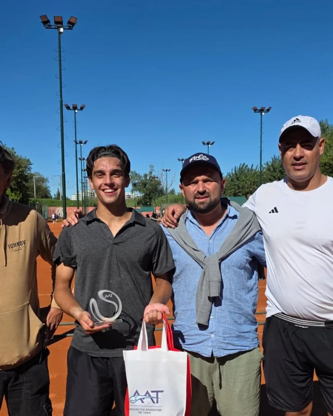 Bruno Temi, la promesa del tenis en La Providencia
