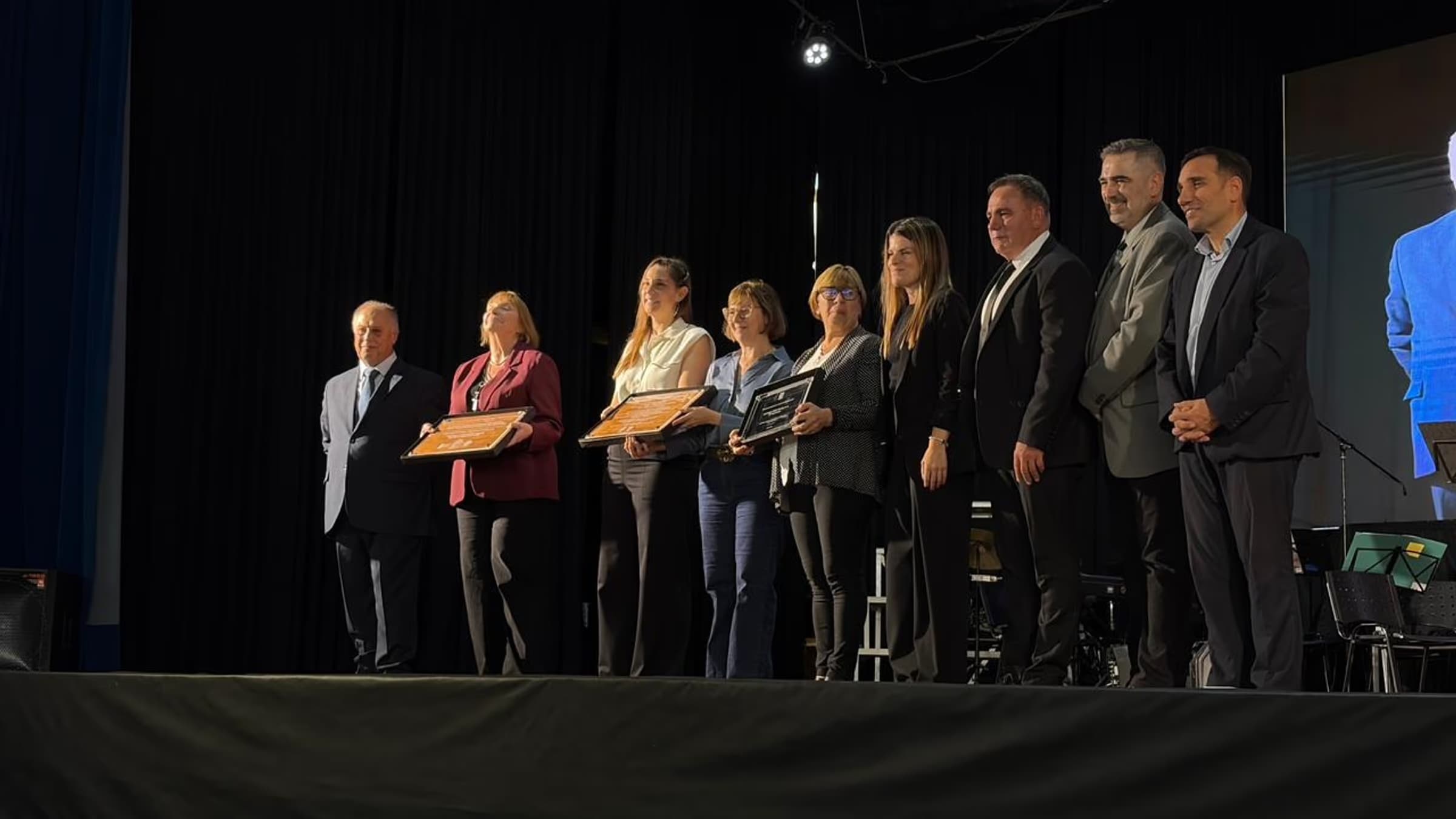 Grilli Canning celebró 25 años y presentó su libro institucional en un emotivo acto