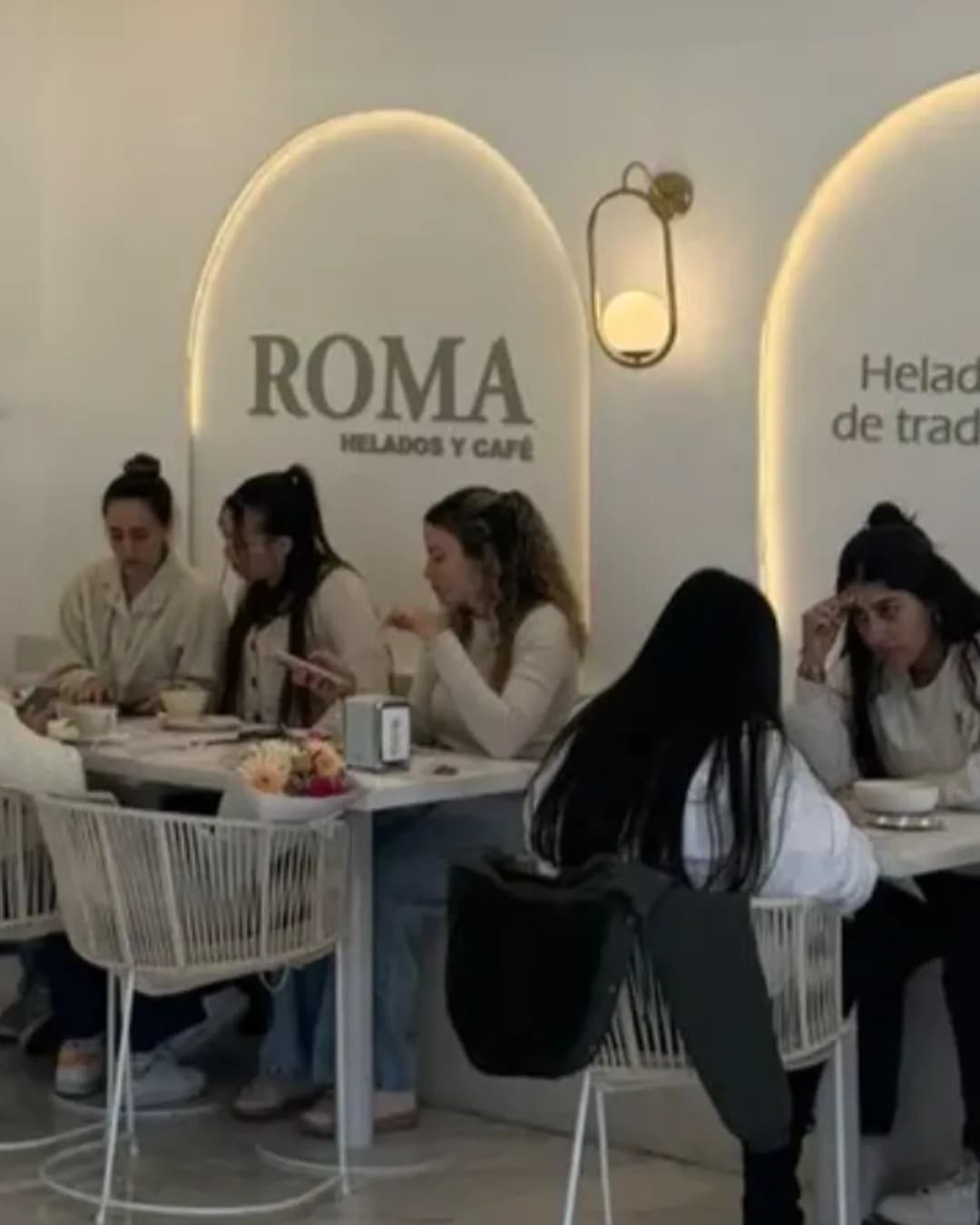 Roma, helados y café: una nueva propuesta en Canning